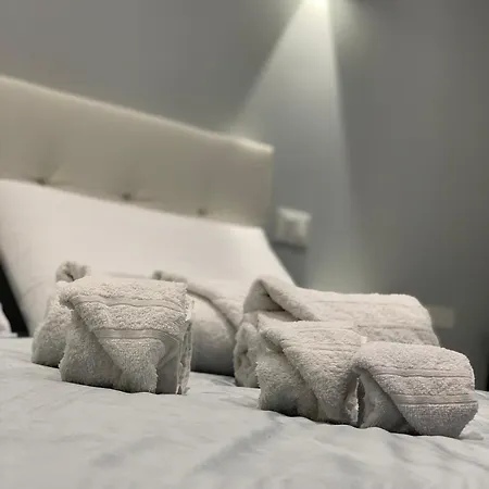 Al Barone 37 Bed & Breakfast